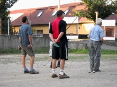 Jak praví moudré přísloví: Kdo si hraje, nezlobí....